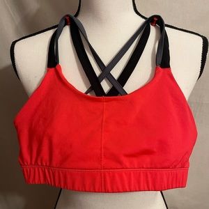 🌸4-   sports bras!Good condition.
